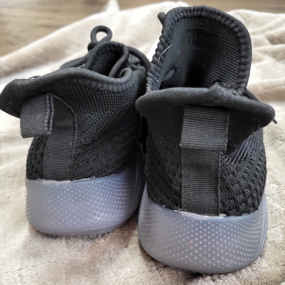 Pony Women's Slip‎ on Shoes - Picture 5 of 8